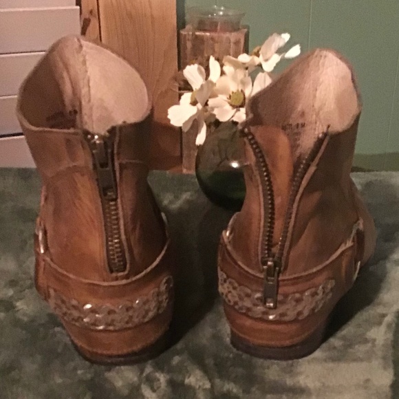 Freebird Hotel Ankle Harness Booties 8 M - Picture 4 of 15